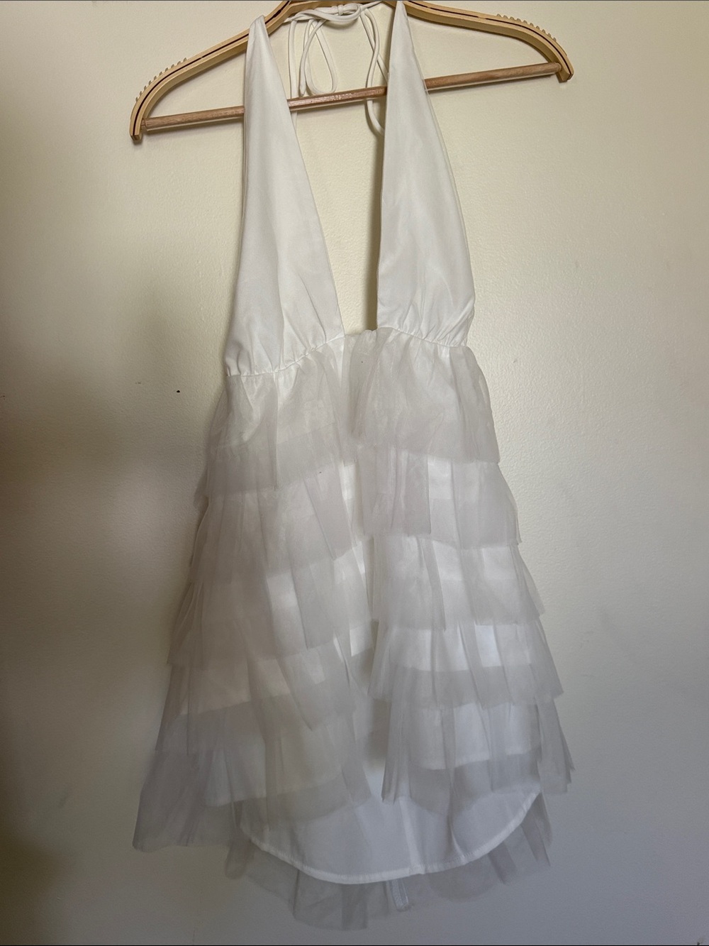 White Ruffle Mini - Picture 4 of 5